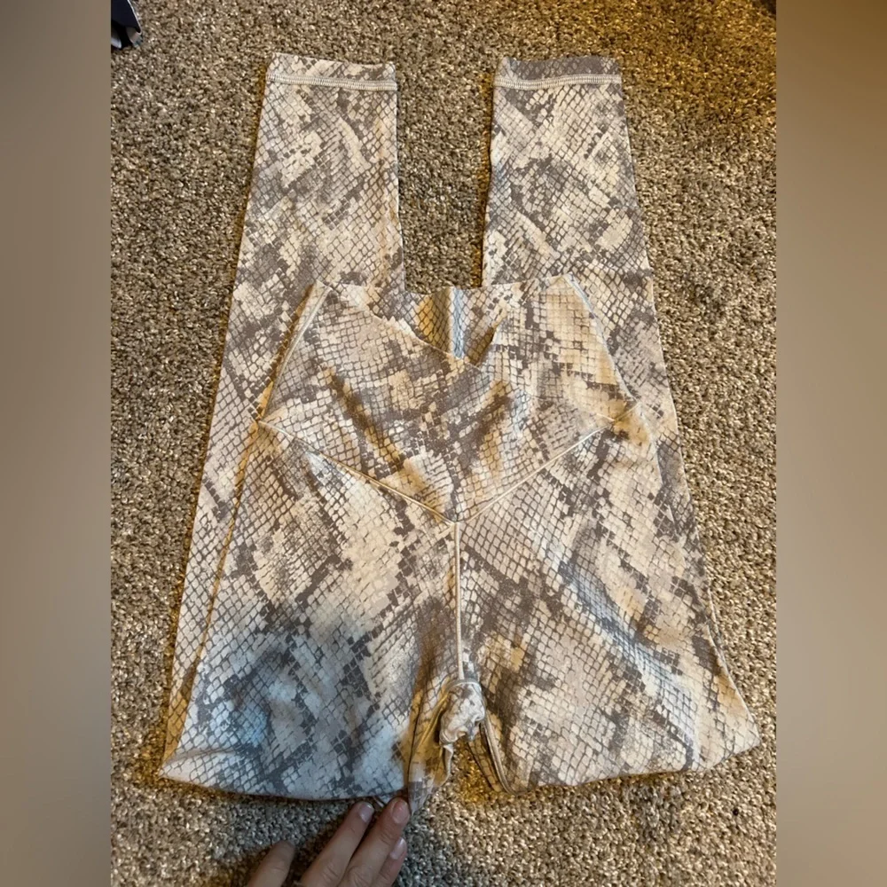 Aerie Gray Snake Print high rise cross waist leggings